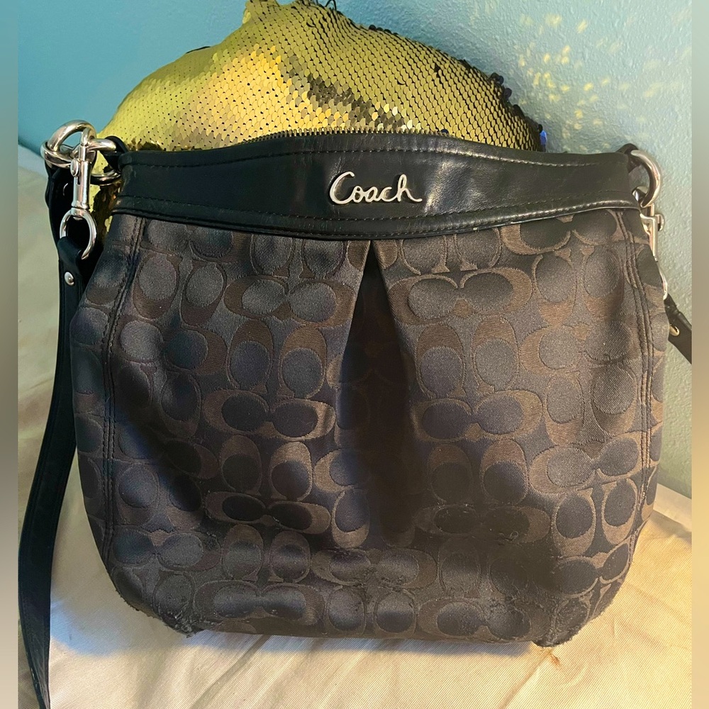 COACH Ashley F20111 Signature C Shoulder Bag